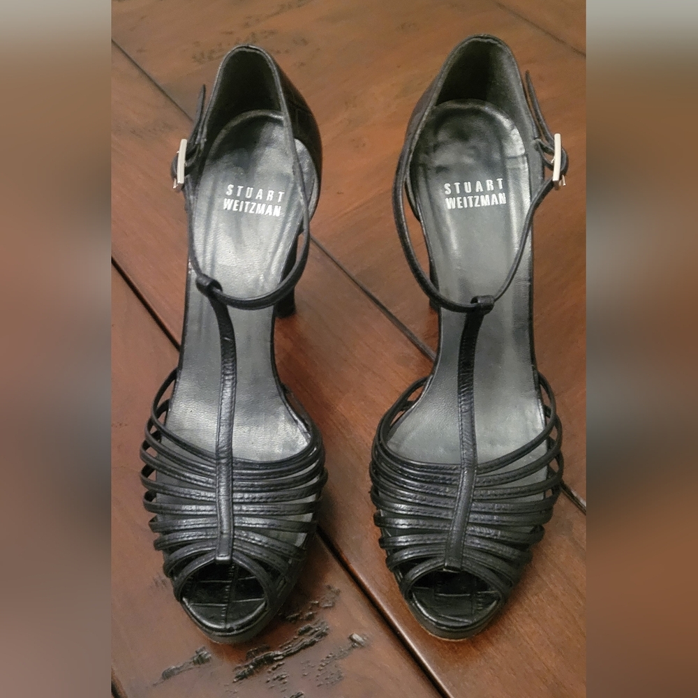 Stuart Weitzman T-Strap Heels. Black. Size 6.5